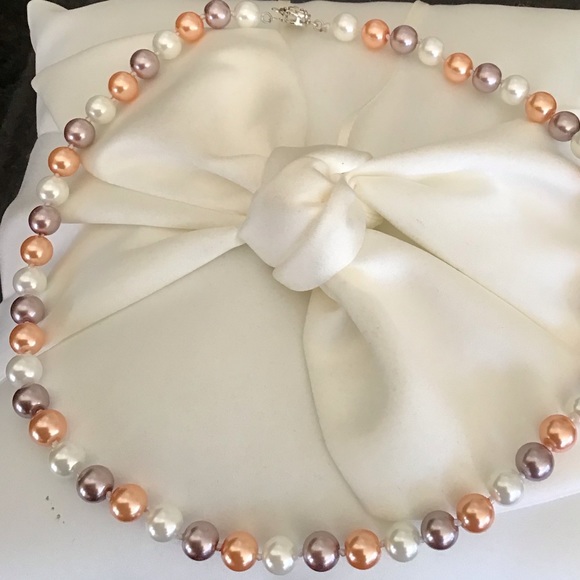 Multi Color Shell Pearl necklace earrings set - Picture 5 of 8